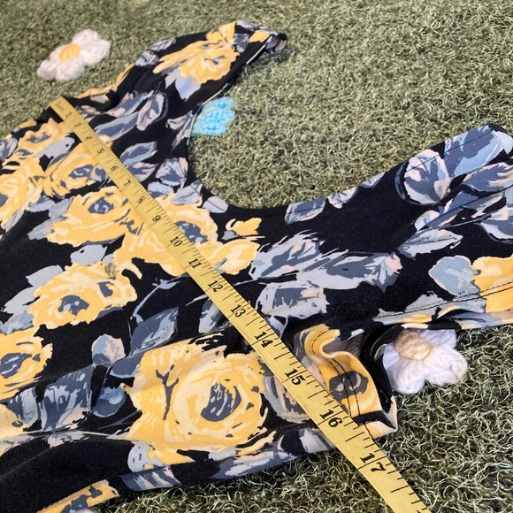 Floral Skater Dress💛 - Picture 4 of 7